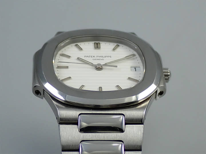 Patek Philippe Nautilus Quartz Ref. 3900/1 White Gold White Dial