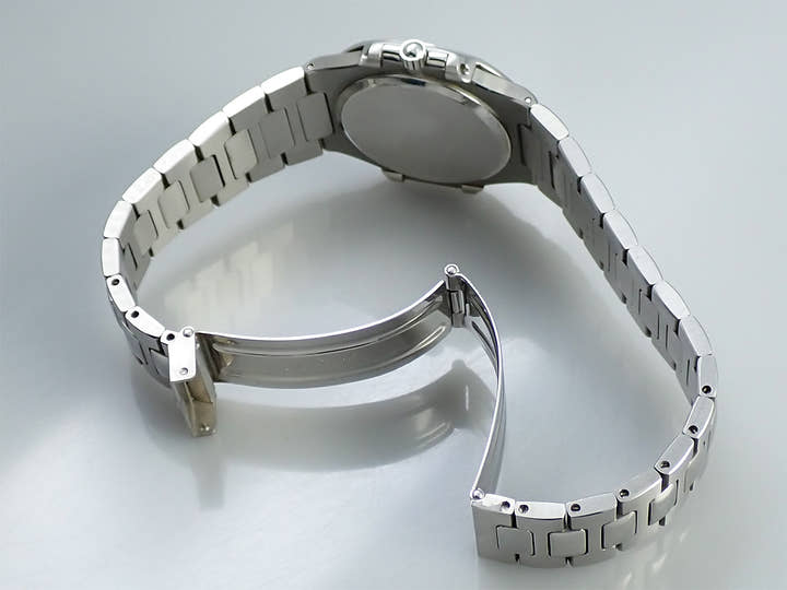 Patek Philippe Nautilus Quartz Ref. 3900/1 White Gold White Dial