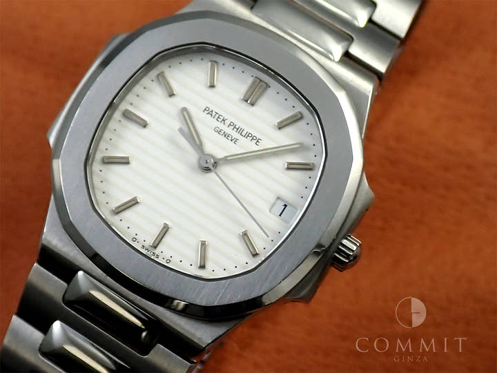 Patek Philippe Nautilus Quartz Ref. 3900/1 White Gold White Dial
