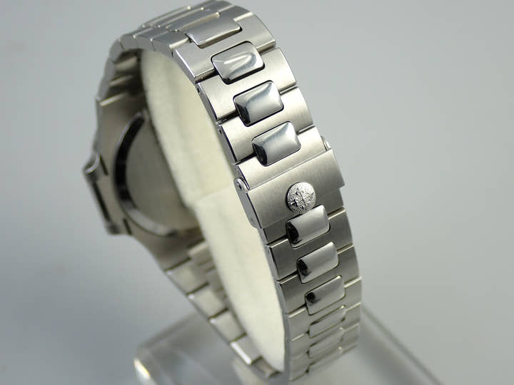 Patek Philippe Nautilus Ref. 3800/001 Stainless Steel Blue Dial