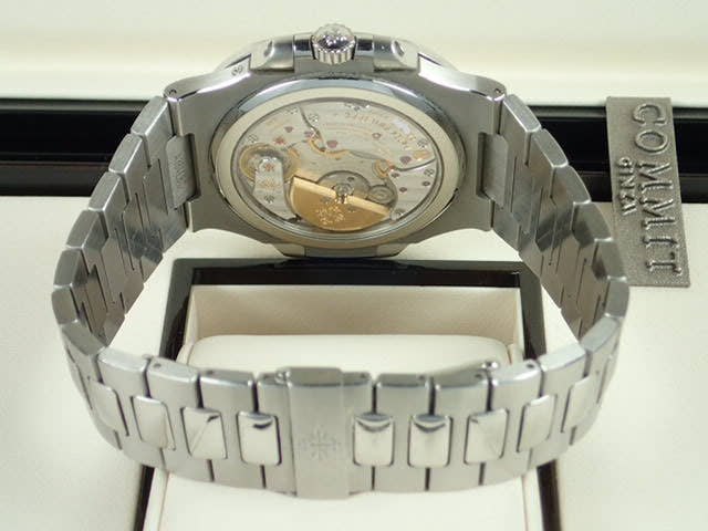 パテックフィリップ ノーチラス Ref.5712/1A ブラックブルー文字盤 中古 nautilus-27