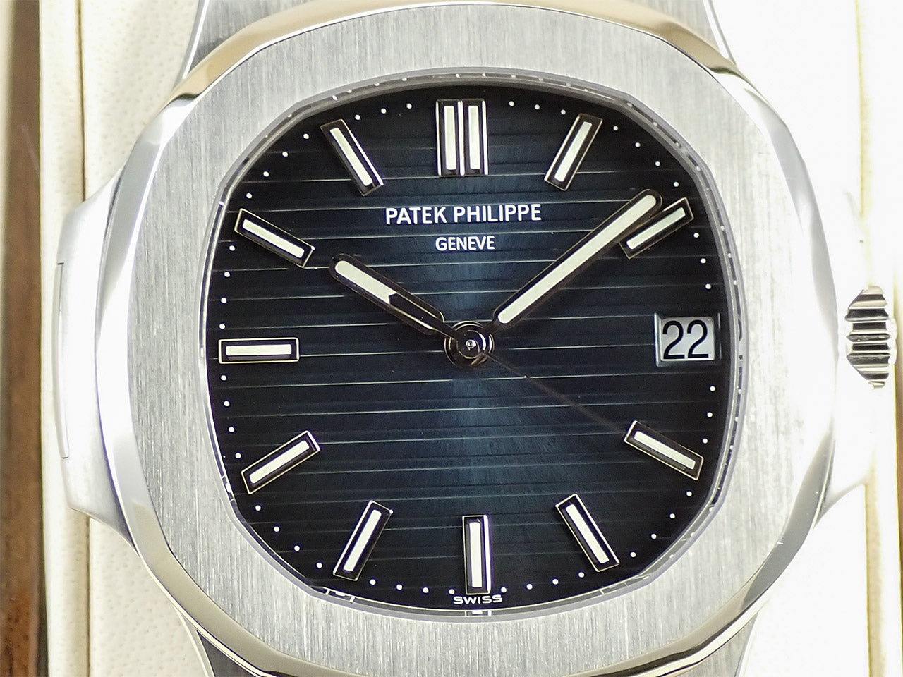 Patek Philippe Nautilus &lt;Warranty, Box, etc.&gt;