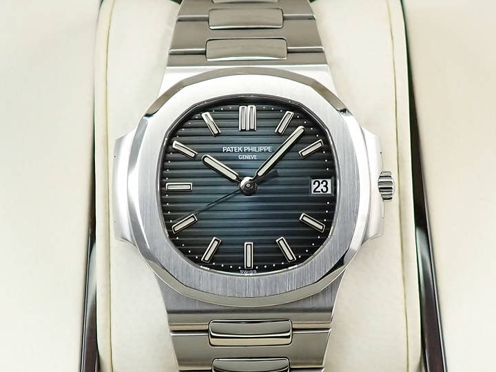 パテックフィリップ ノーチラス Ref.5800/1A-001 ステンレススチール ブルー文字盤