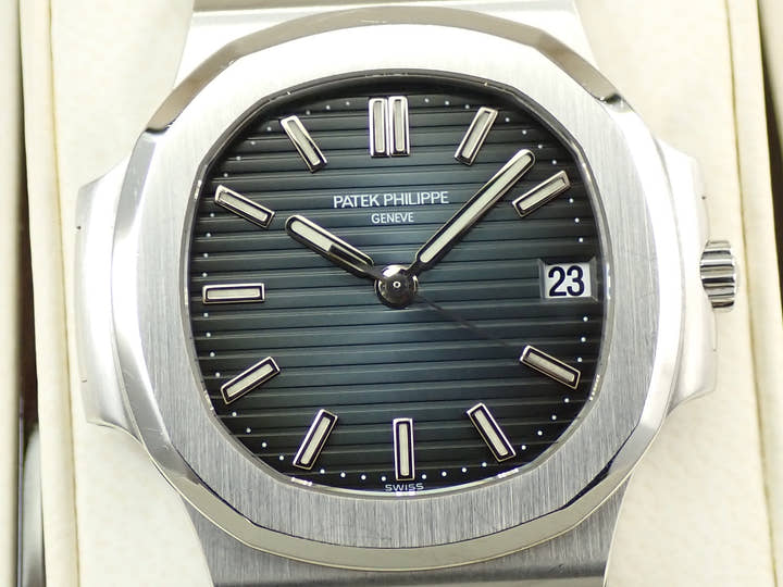 パテックフィリップ ノーチラス Ref.5800/1A-001 ステンレススチール ブルー文字盤