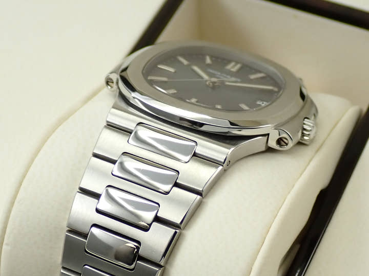 パテックフィリップ ノーチラス Ref.5800/1A-001 ステンレススチール ブルー文字盤
