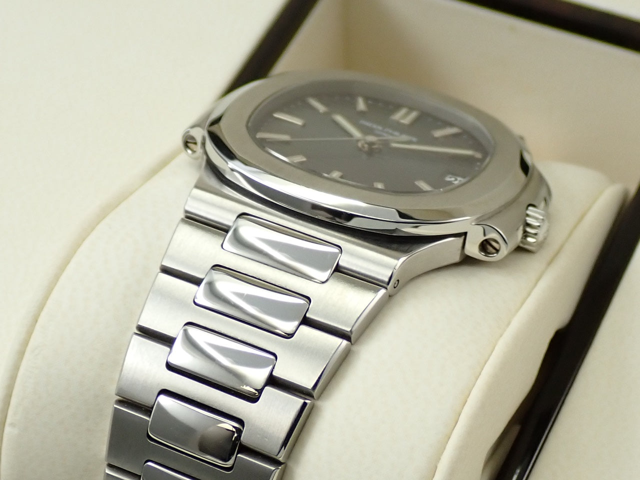 Patek Philippe Nautilus &lt;Warranty, Box, etc.&gt;