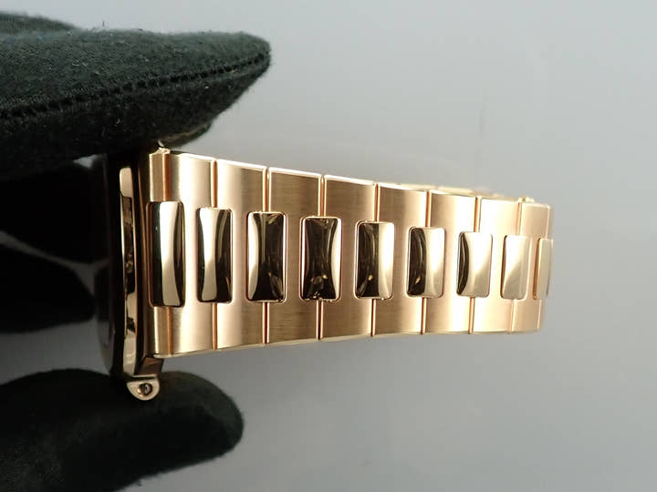 パテックフィリップ ノーチラス Ref.5711/1R-001 ローズゴールド ブラウン・ブラック・グラデーション文字盤
