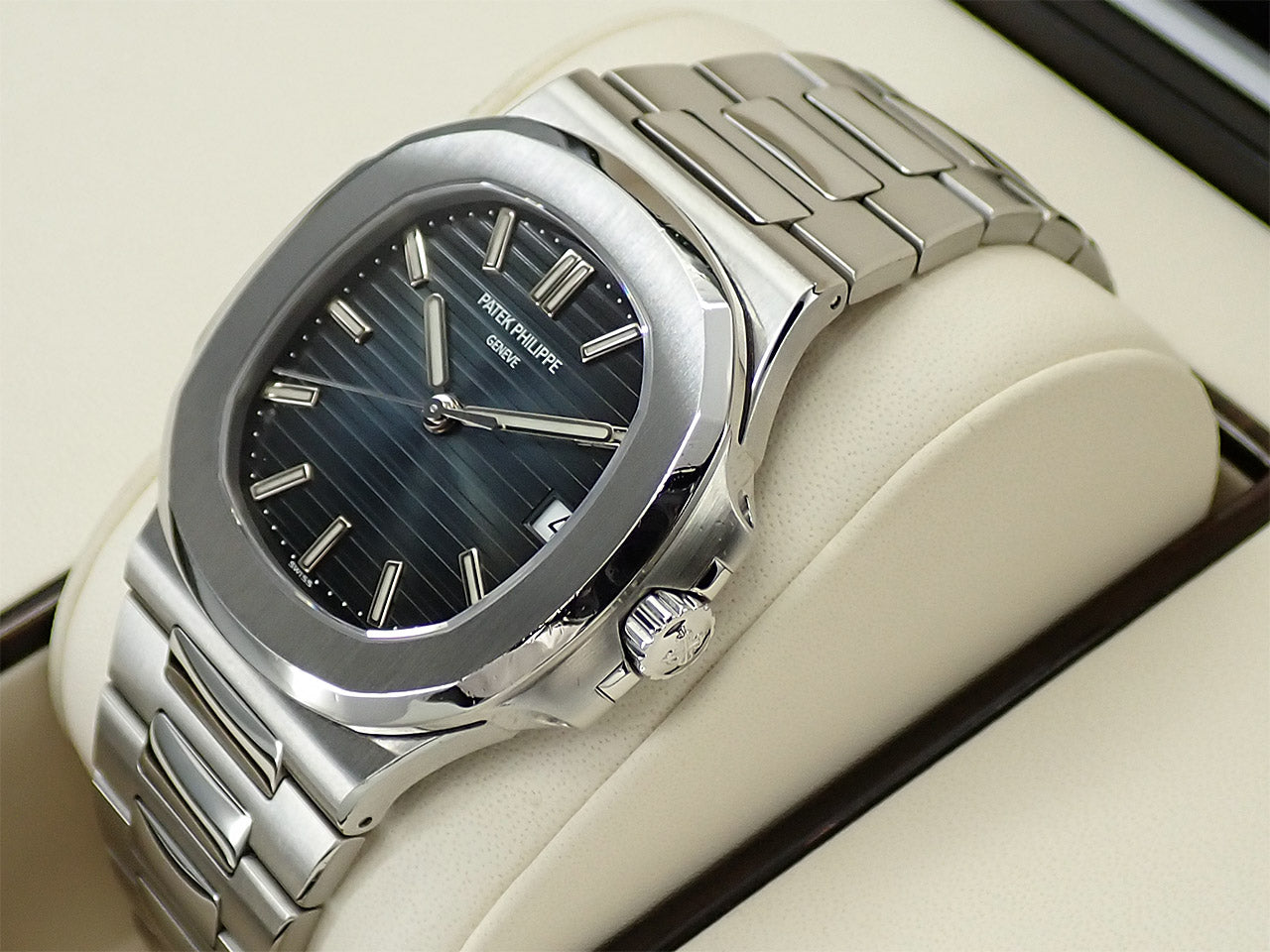 Patek Philippe Nautilus &lt;Warranty, Box, etc.&gt;