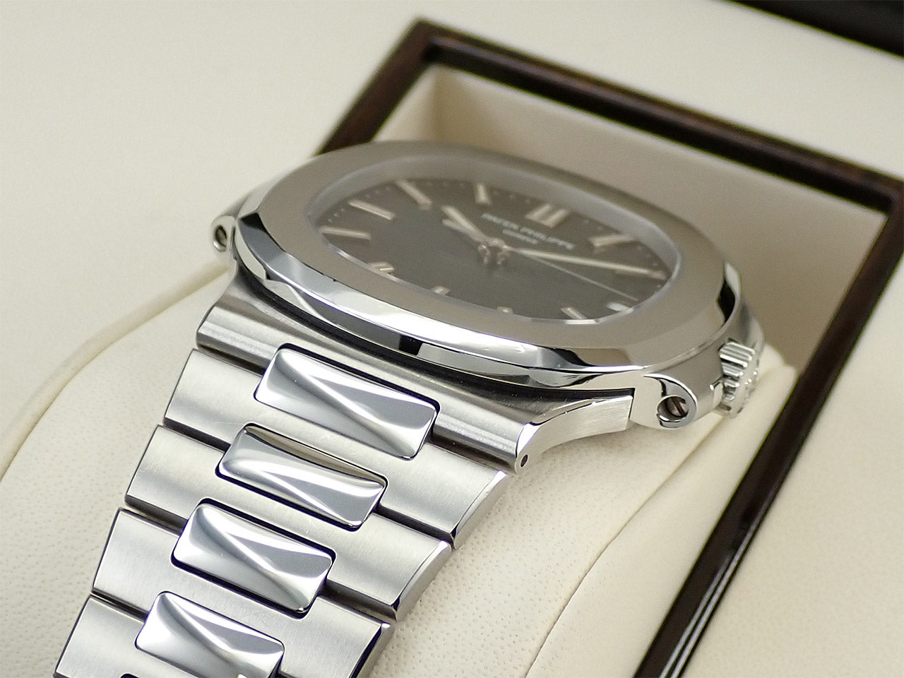 Patek Philippe Nautilus &lt;Warranty, Box, etc.&gt;