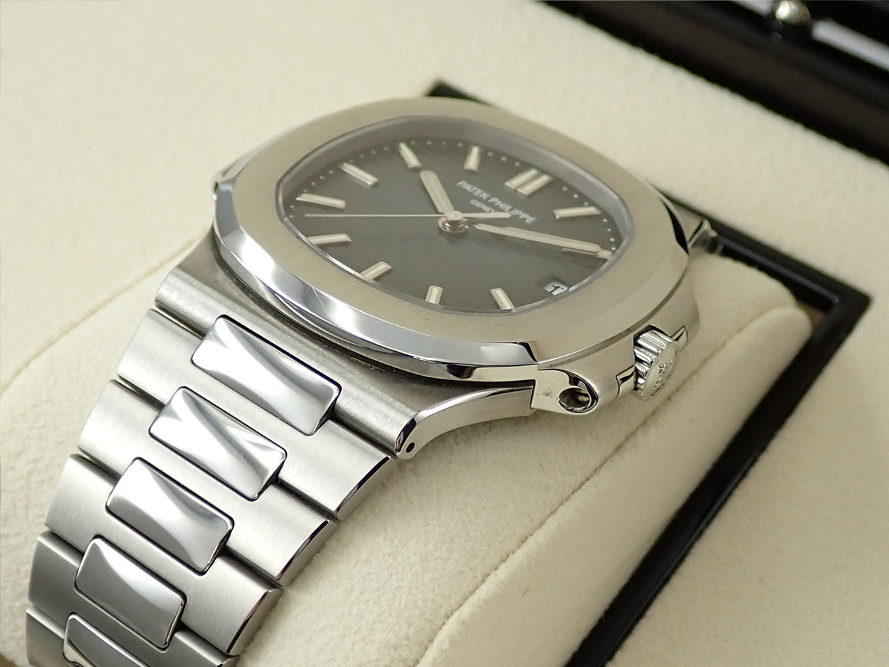 Patek Philippe Nautilus &lt;Warranty, Box, etc.&gt;