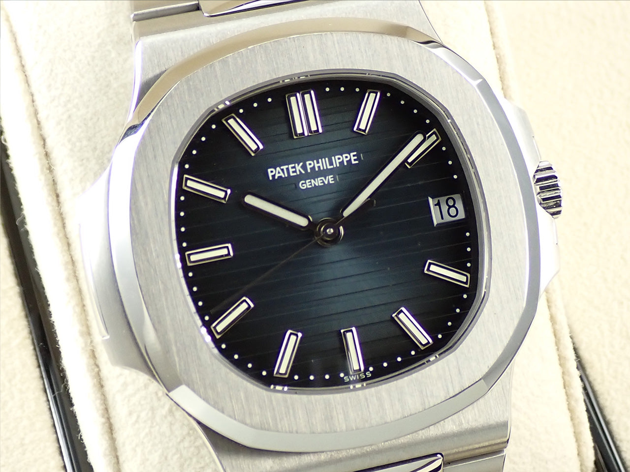 Patek Philippe Nautilus &lt;Warranty, Box, etc.&gt;