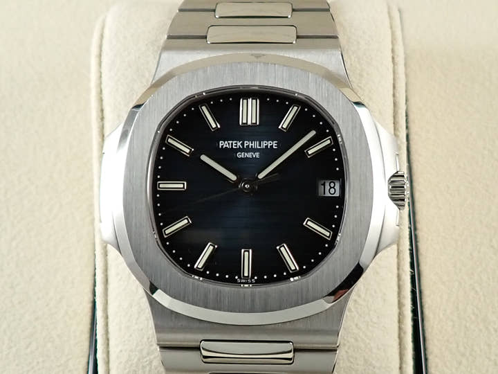 パテックフィリップ ノーチラス Ref.5711/1A-010 ステンレススチール ブルー文字盤