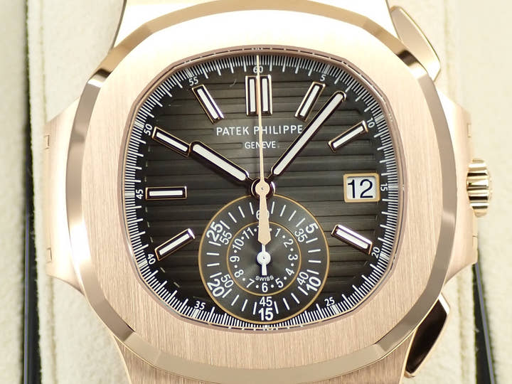 パテックフィリップ ノーチラス クロノグラフ Ref.5980/1R-001 ローズゴールド ブラックグラデーション文字盤