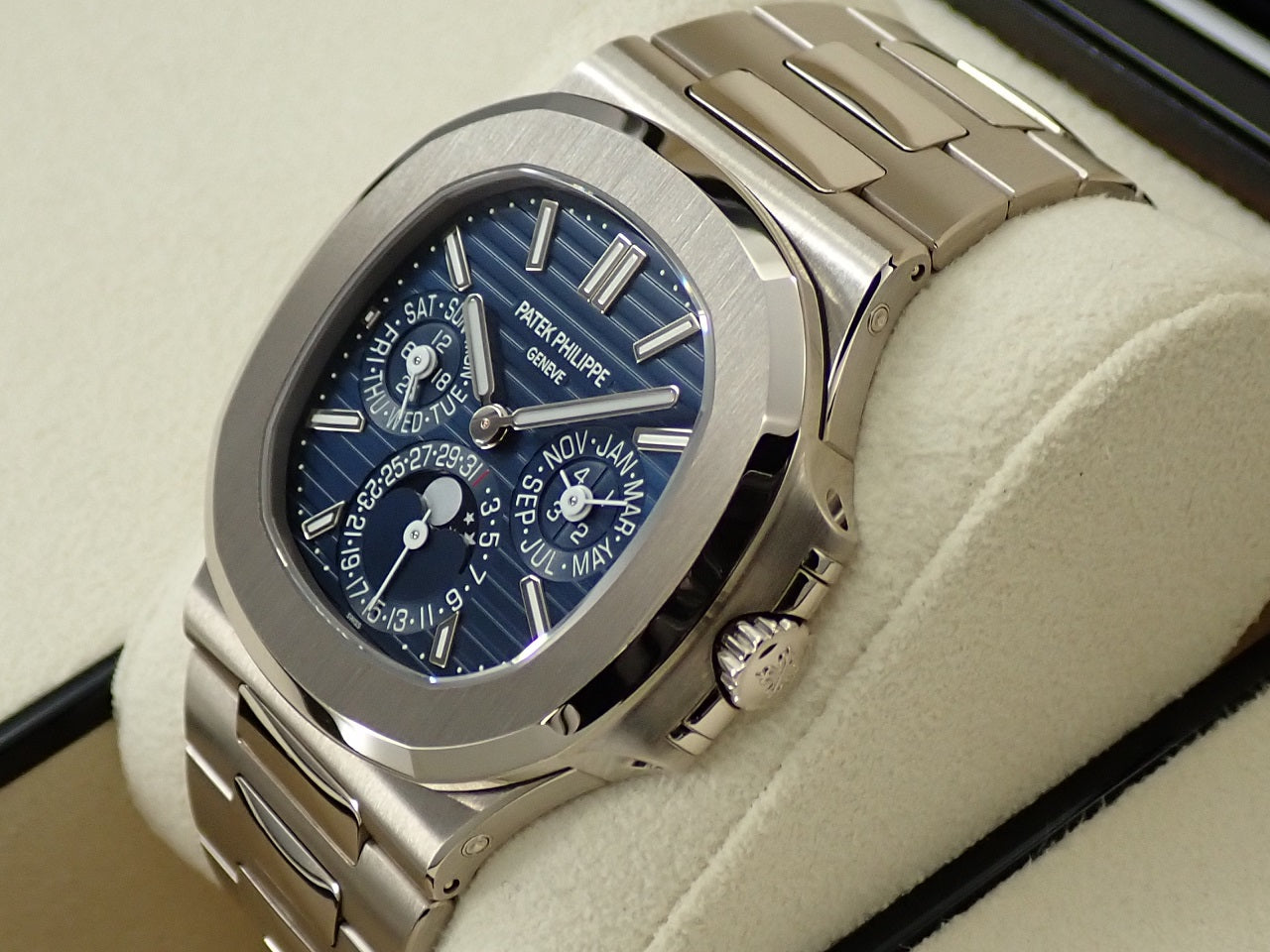 Patek Philippe Nautilus &lt;Warranty, Box, etc.&gt;