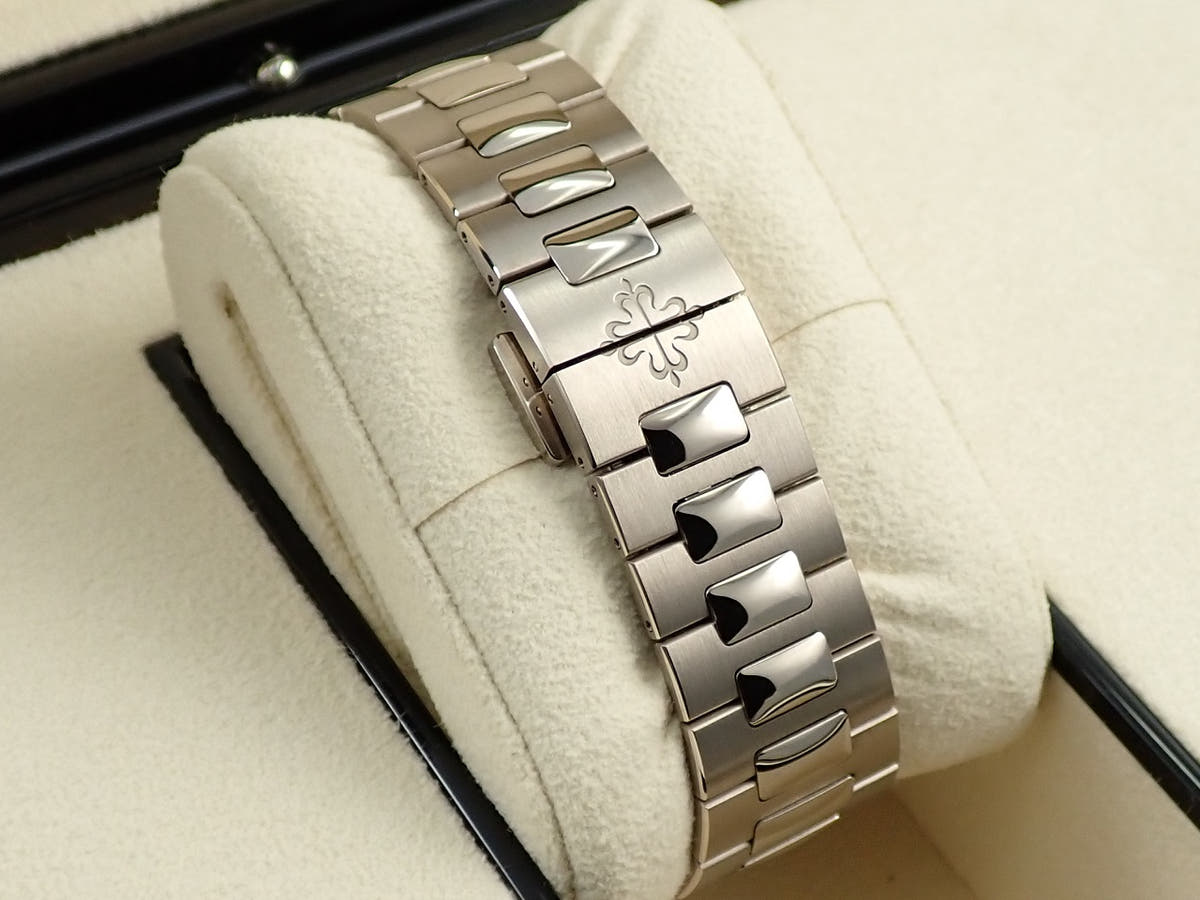 パテックフィリップ ノーチラス Ref.5740/1G-001 ブルー文字盤 極美品 PR170331