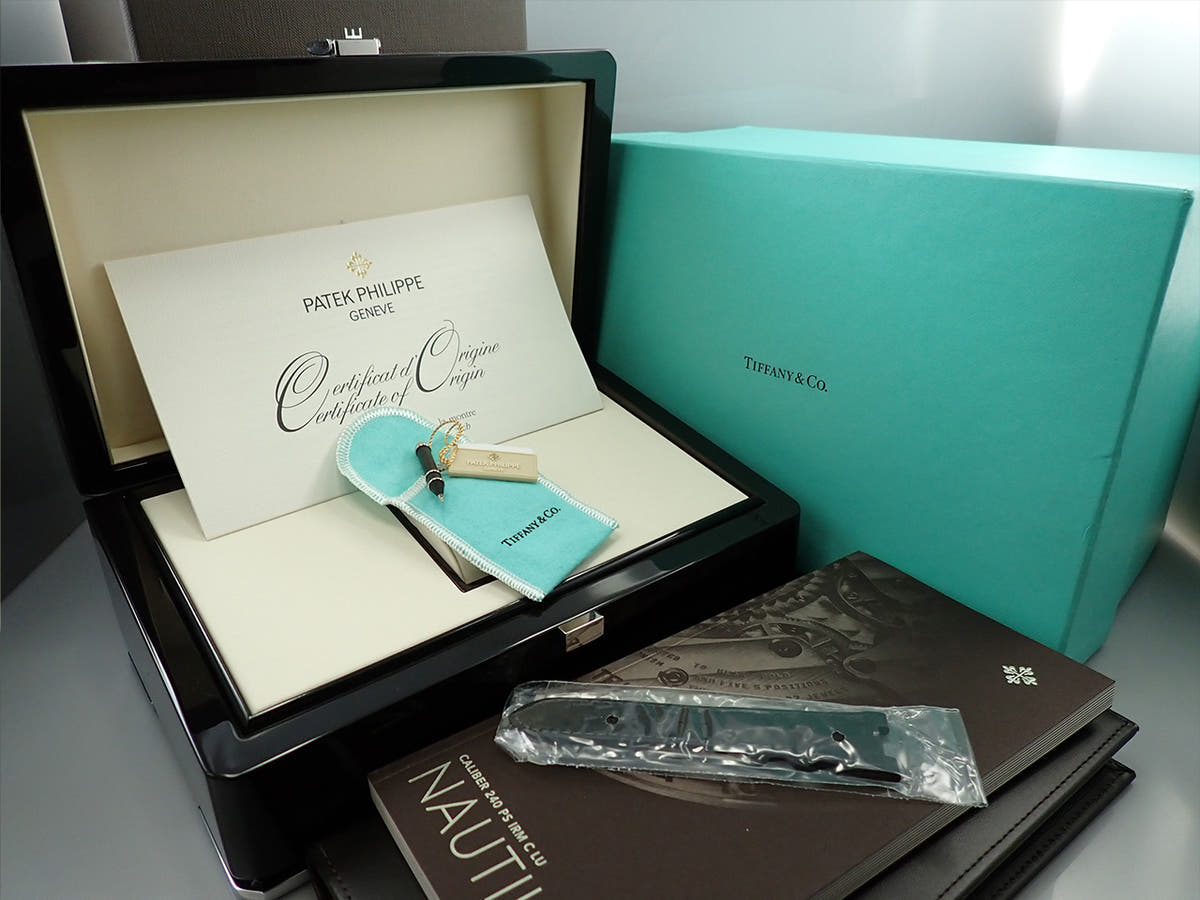 パテックフィリップ ノーチラス プチコンプリケーション TIFFANY＆CO. Ref.5712G-001 スレート文字盤 中古 3UKHMTYM