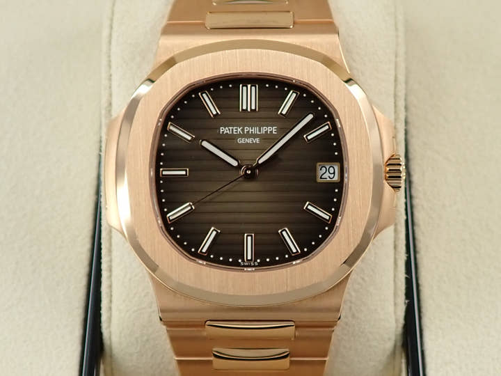 パテックフィリップ ノーチラス Ref.5711/1R-001 ローズゴールド ブラウン・ブラック・グラデーション文字盤