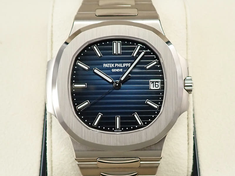 パテックフィリップ ノーチラス Ref.5811/1G-001 ブルー・ソレイユ文字盤 極美品 6CZKYP43