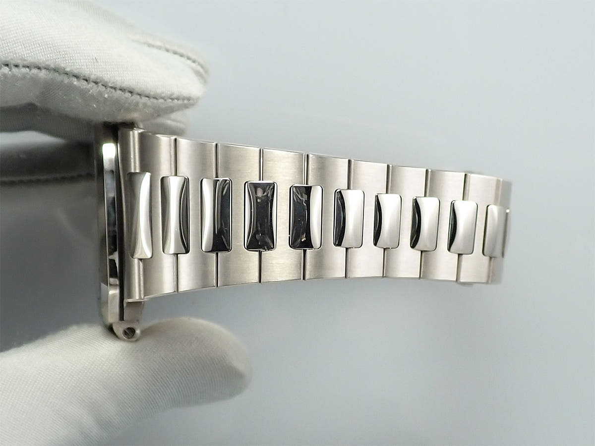 パテックフィリップ ノーチラス Ref.5811/1G-001 ブルー・ソレイユ文字盤 極美品 6CZKYP43