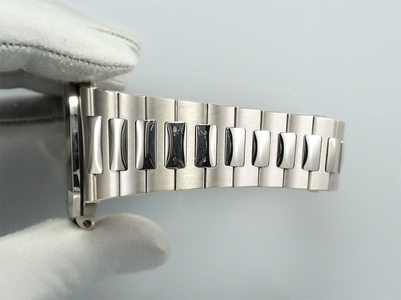 パテックフィリップ ノーチラス Ref.5811/1G-001 ブルー・ソレイユ文字盤 極美品 6CZKYP43