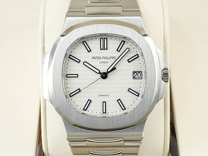 パテックフィリップ ノーチラス TIFFANY＆CO. Ref.5711/1A-011 ステンレススチール ホワイト文字盤