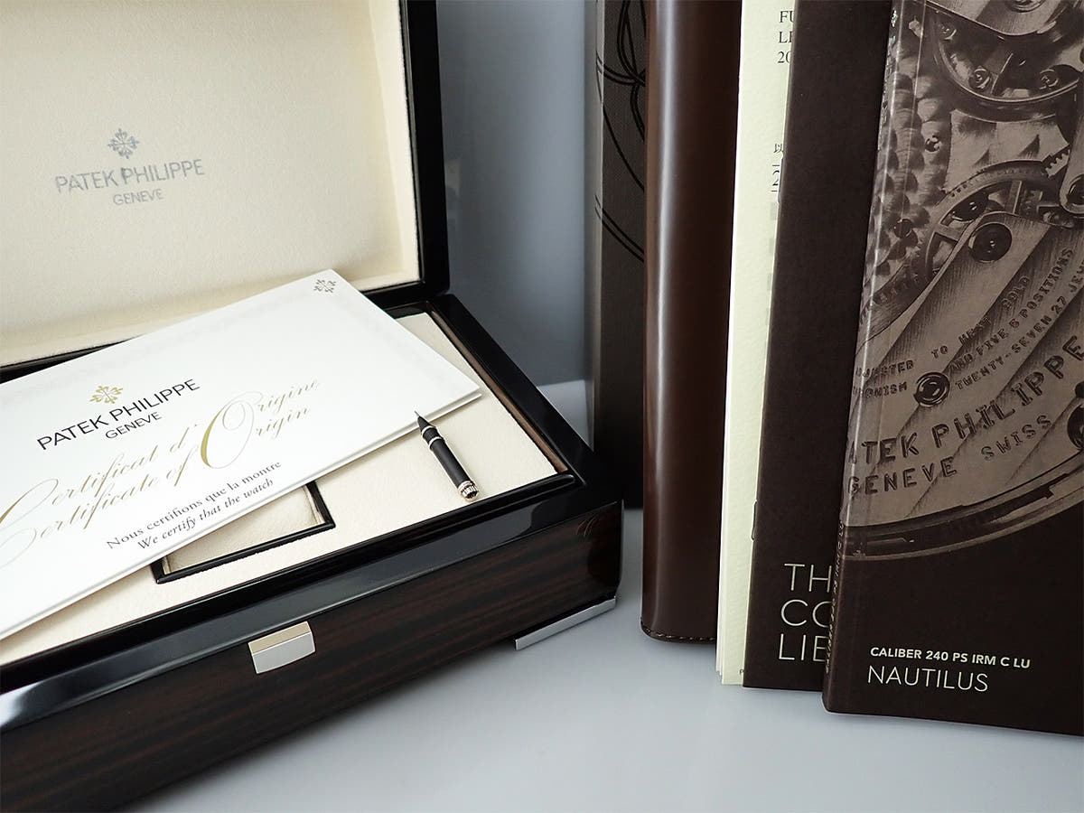 パテックフィリップ ノーチラス プチコンプリケーション Ref.5712G-001 スレート文字盤 美品 SJ6W3M0J