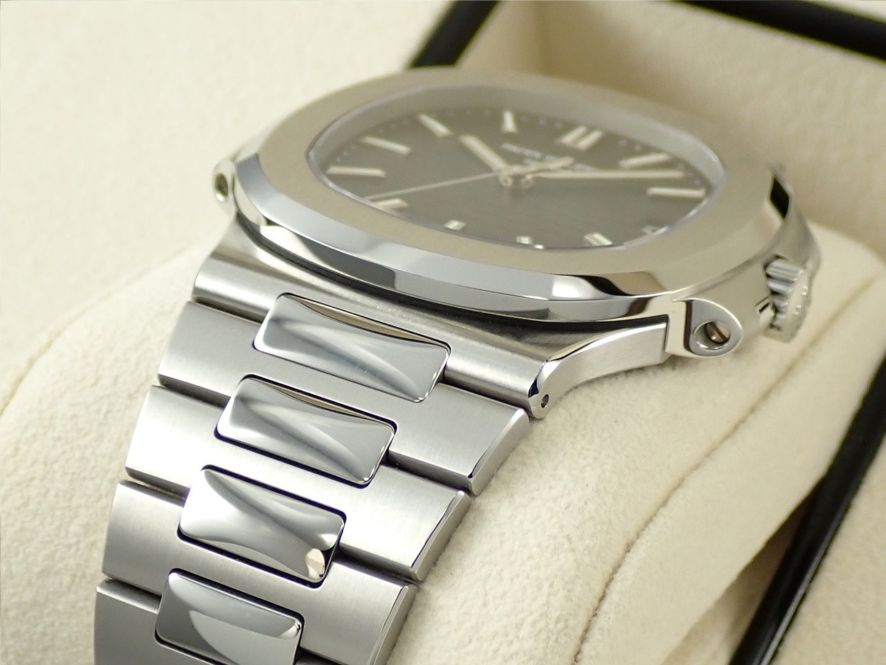 Patek Philippe Nautilus &lt;Warranty, Box, etc.&gt;