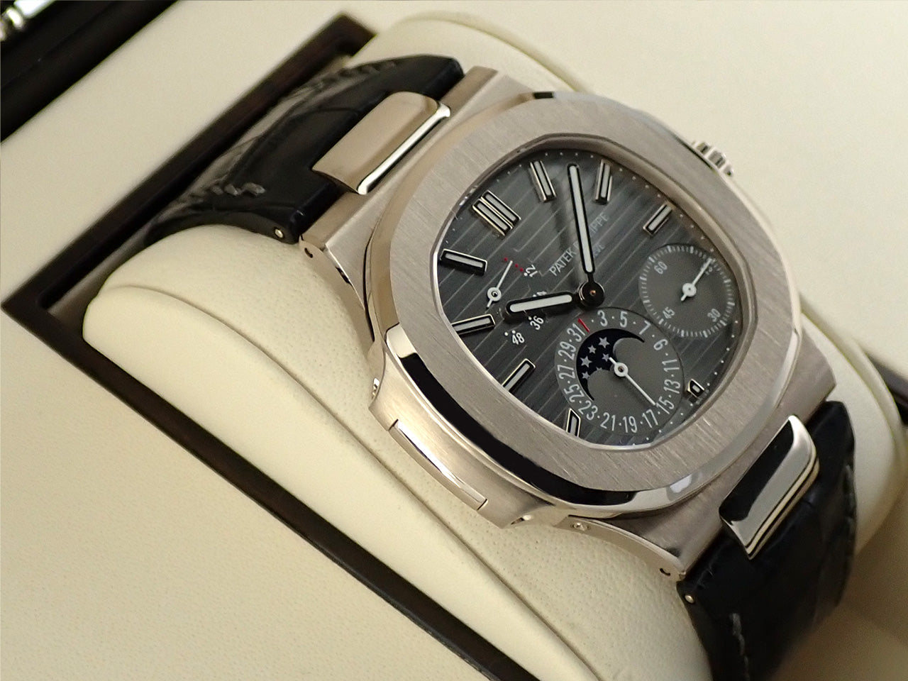 Patek Philippe Nautilus Petite Complication &lt;Warranty, Box, etc.&gt;