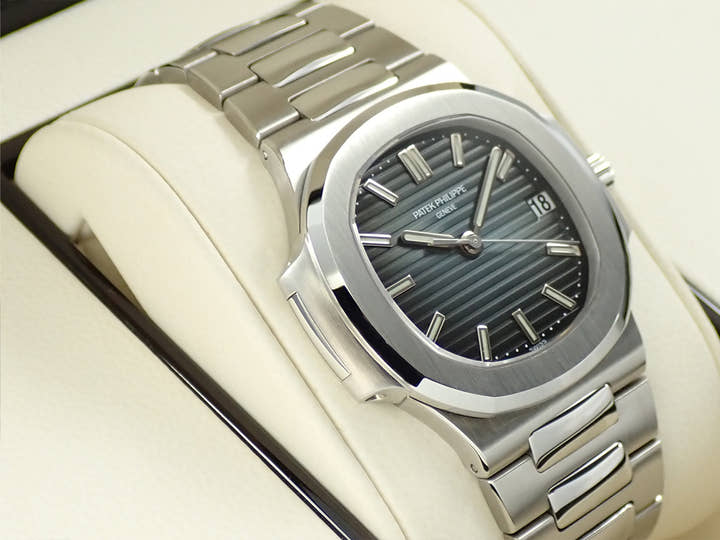 パテックフィリップ ノーチラス Ref.5800/1A-001 ステンレススチール ブルー文字盤