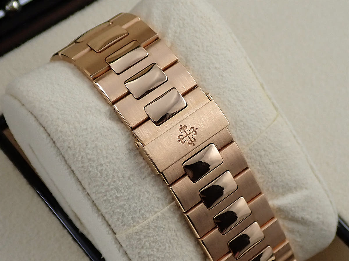 パテックフィリップ ノーチラス Ref.5980/1R-001 ブラックグラデーション文字盤 中古 2485PK1T