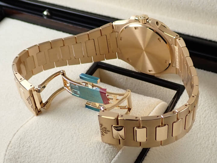 Patek Philippe Nautilus &lt;Box and Others&gt;