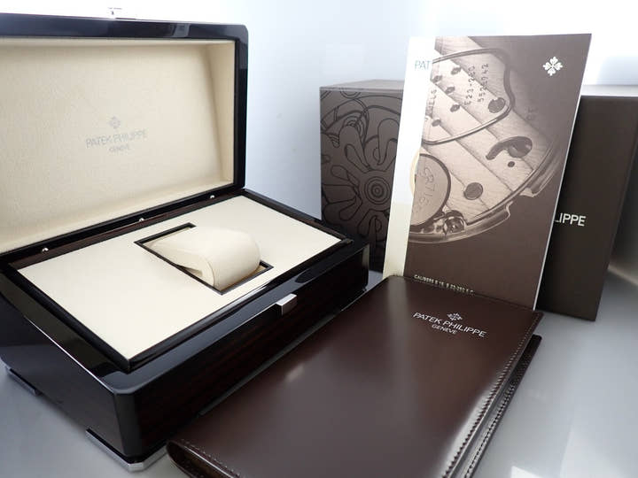 Patek Philippe Nautilus &lt;Box and Others&gt;