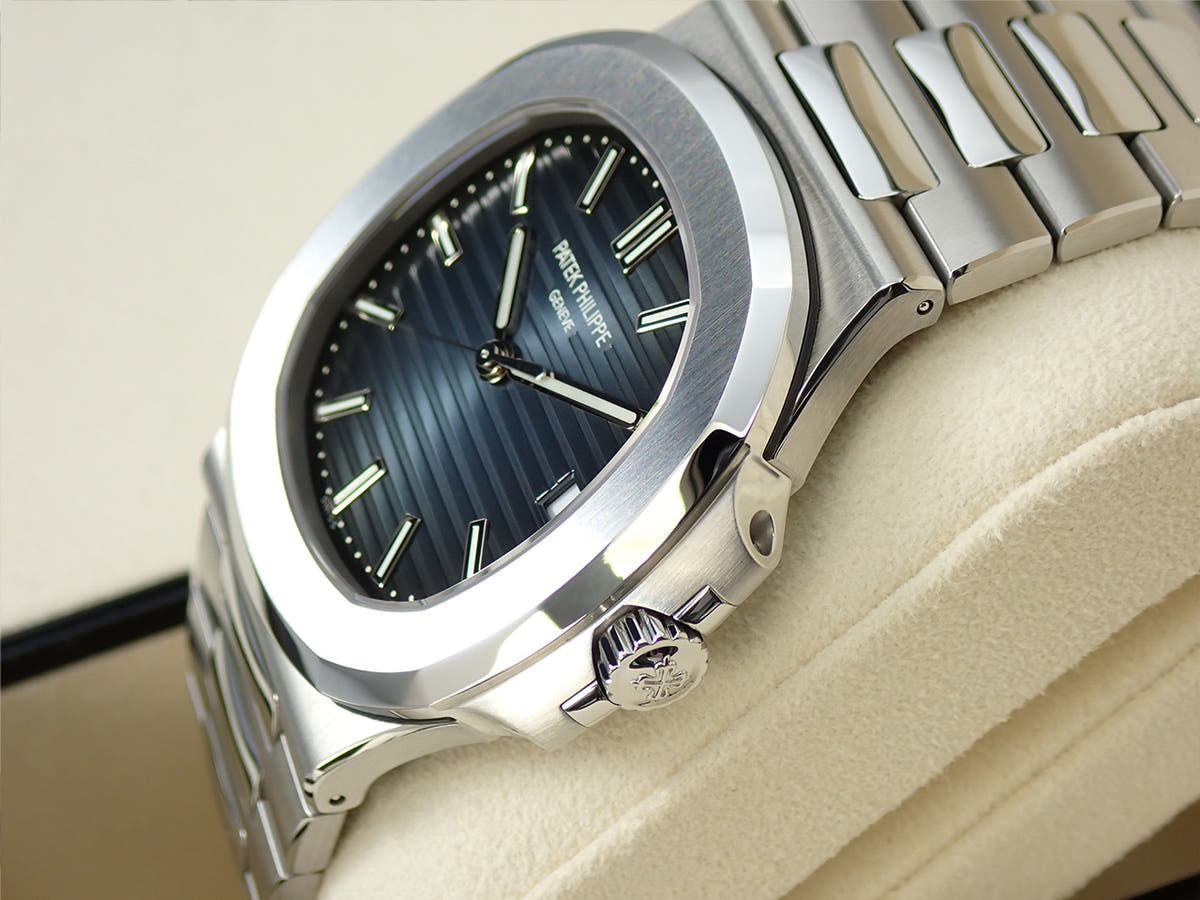 パテックフィリップ ノーチラス Ref.5711/1A-010 ブルー文字盤 美品 TCUAZ27K