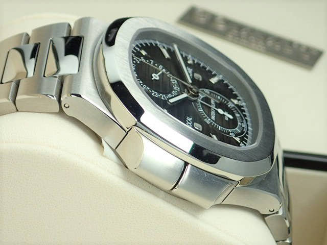 パテックフィリップ ノーチラス Ref.5990/1A-001 ブラックグラデーション文字盤 中古 nautilus-40