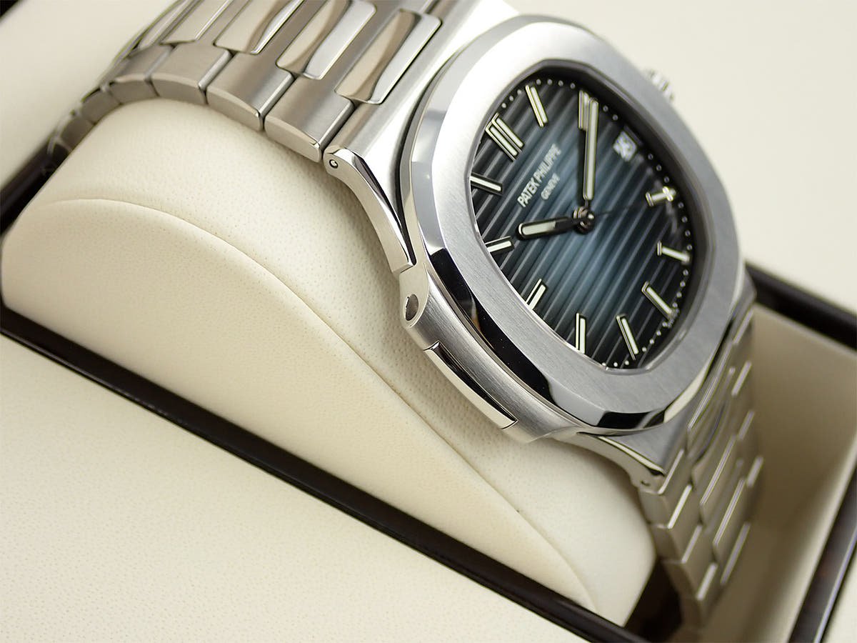 パテックフィリップ ノーチラス Ref.5711/1A-010 ブルー文字盤 美品 64P7S0YP