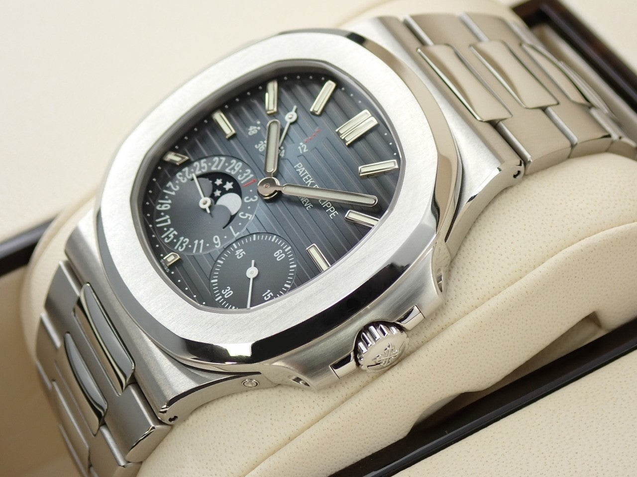 Patek Philippe Nautilus Petite Complication &lt;Warranty, Box, etc.&gt;