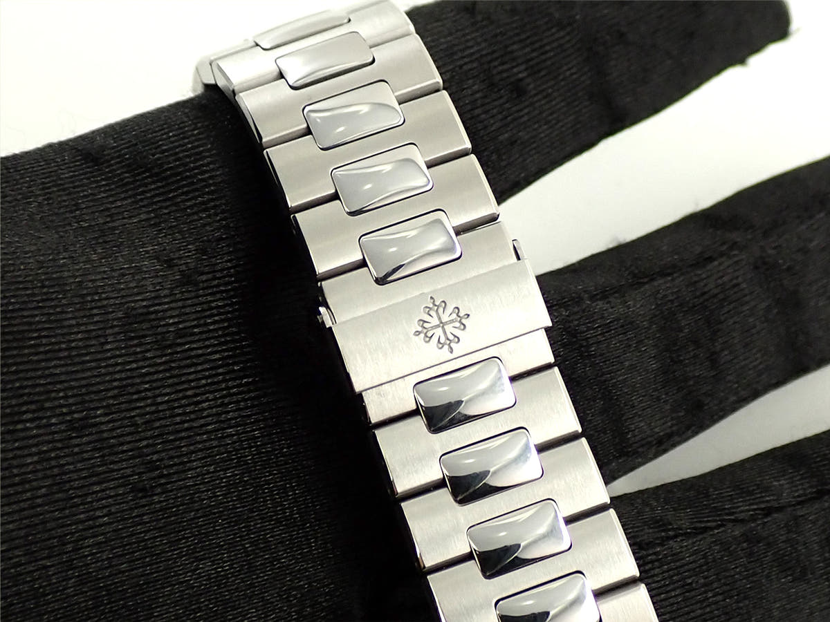 パテックフィリップ ノーチラス Ref.5711/1A-010 ブルー文字盤 美品 FU81RSLC