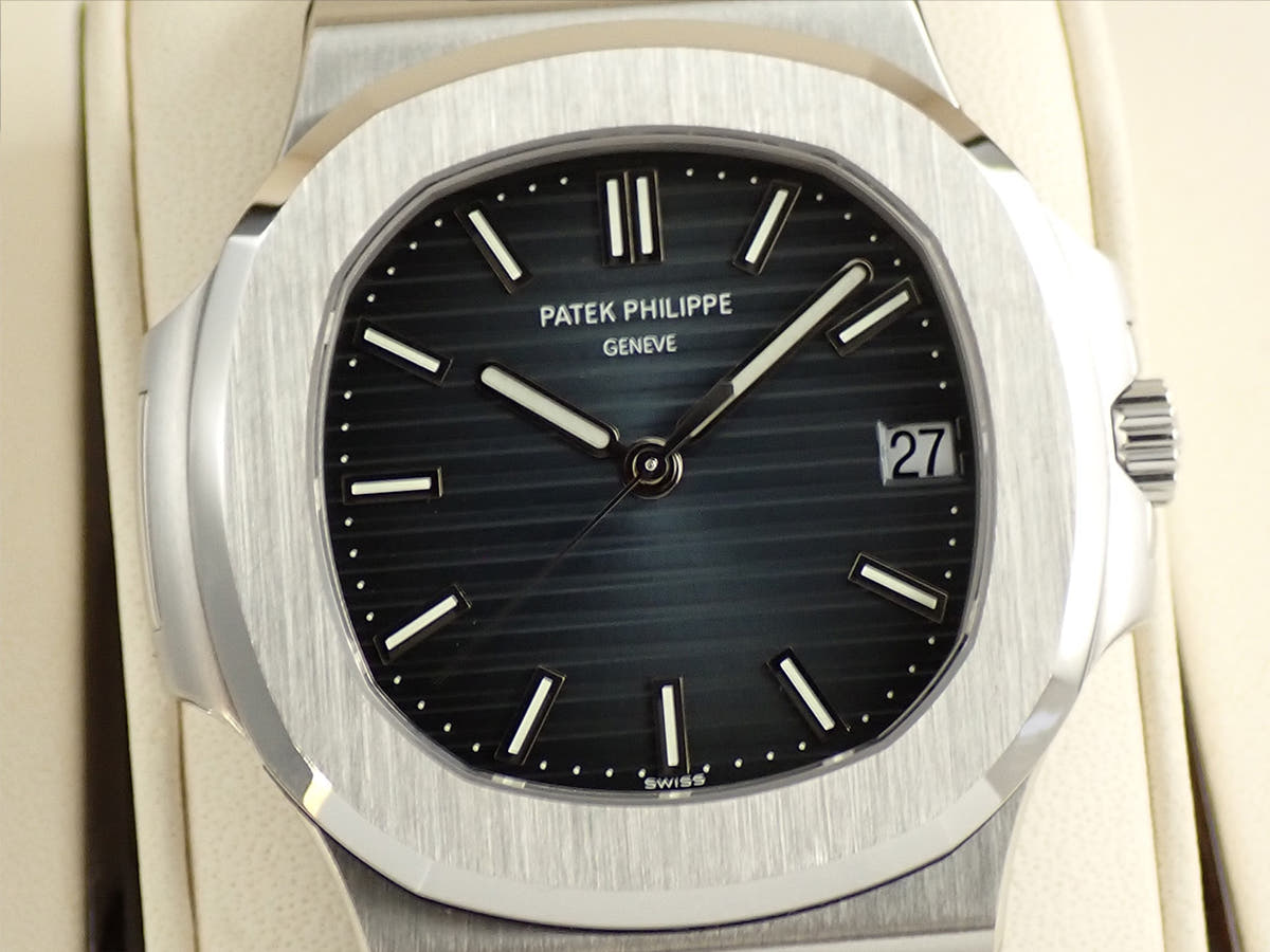 パテックフィリップ ノーチラス Ref.5711/1A-010 ブルー文字盤 美品 FU81RSLC