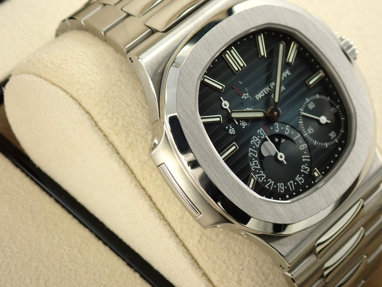 Patek Philippe Nautilus Petite Complication Ref.5712/1A-001 SS Blue Dial