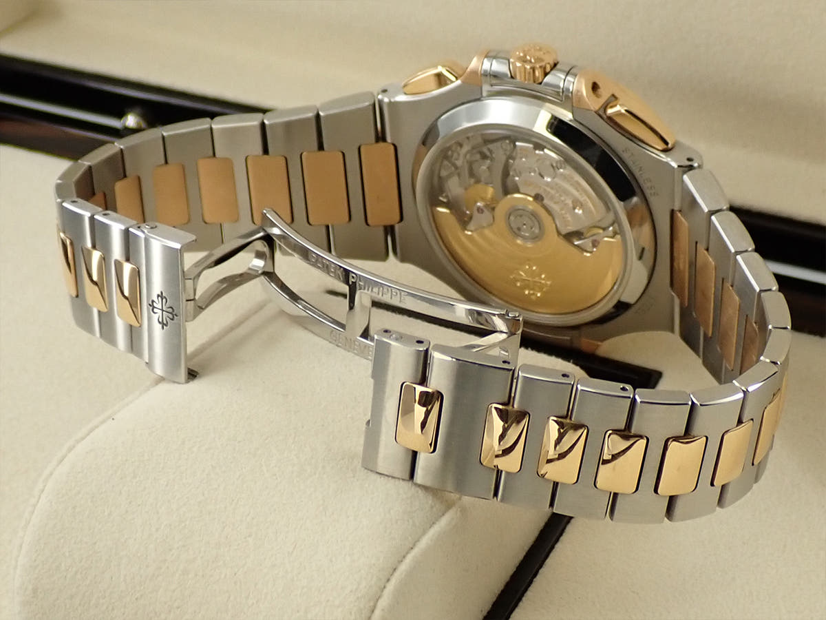 パテックフィリップ ノーチラス クロノグラフ Ref.5980/1AR-001 ブルー文字盤 中古 C2M9SV81