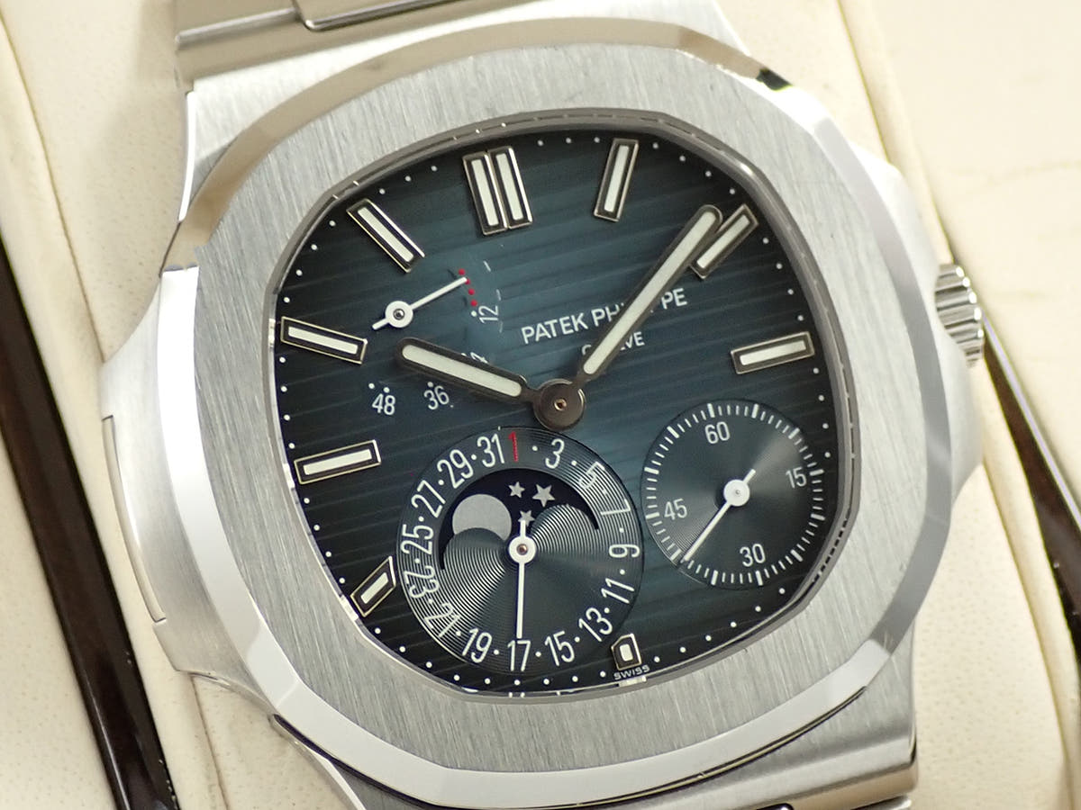パテックフィリップ ノーチラス プチコンプリケーション Ref.5712/1A-001 ブルー文字盤 中古 J3VXP108