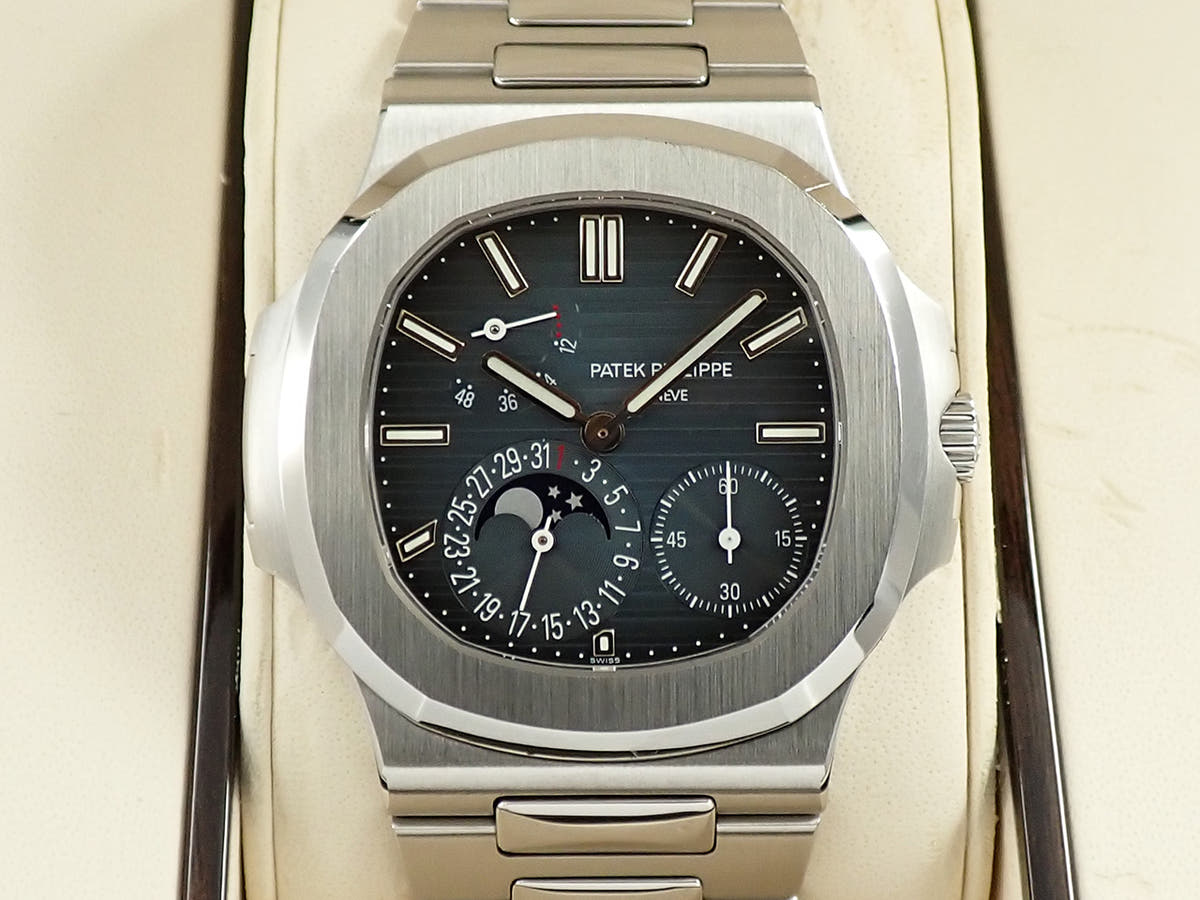 パテックフィリップ ノーチラス プチコンプリケーション Ref.5712/1A-001 ブルー文字盤 中古 J3VXP108