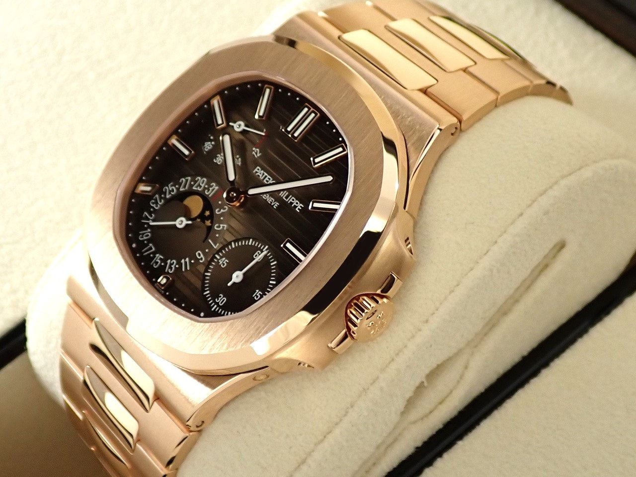 Patek Philippe Nautilus Ref.5712/1R-001 18KRG Brown Sunset Dial