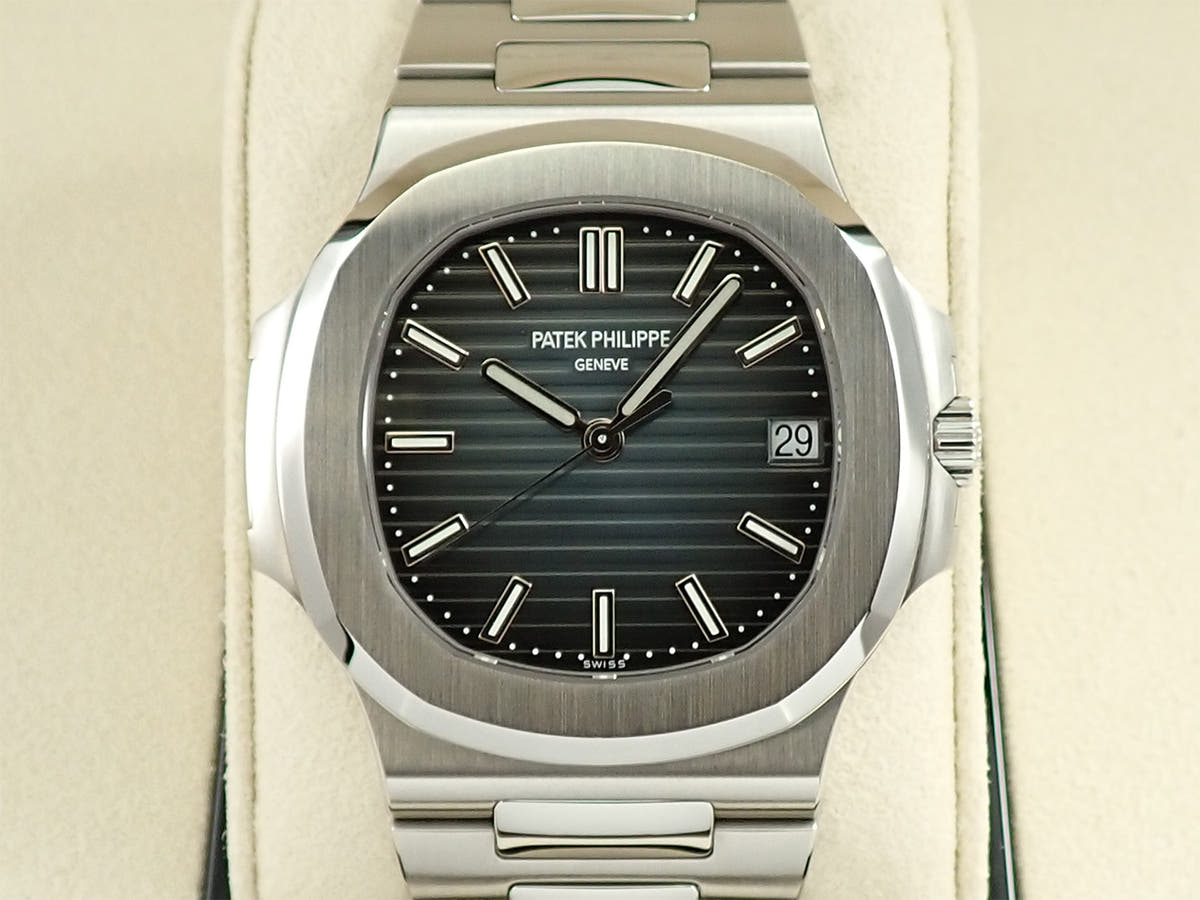 パテックフィリップ ノーチラス Ref.5711/1A-010 ブルー文字盤 美品 SH522846