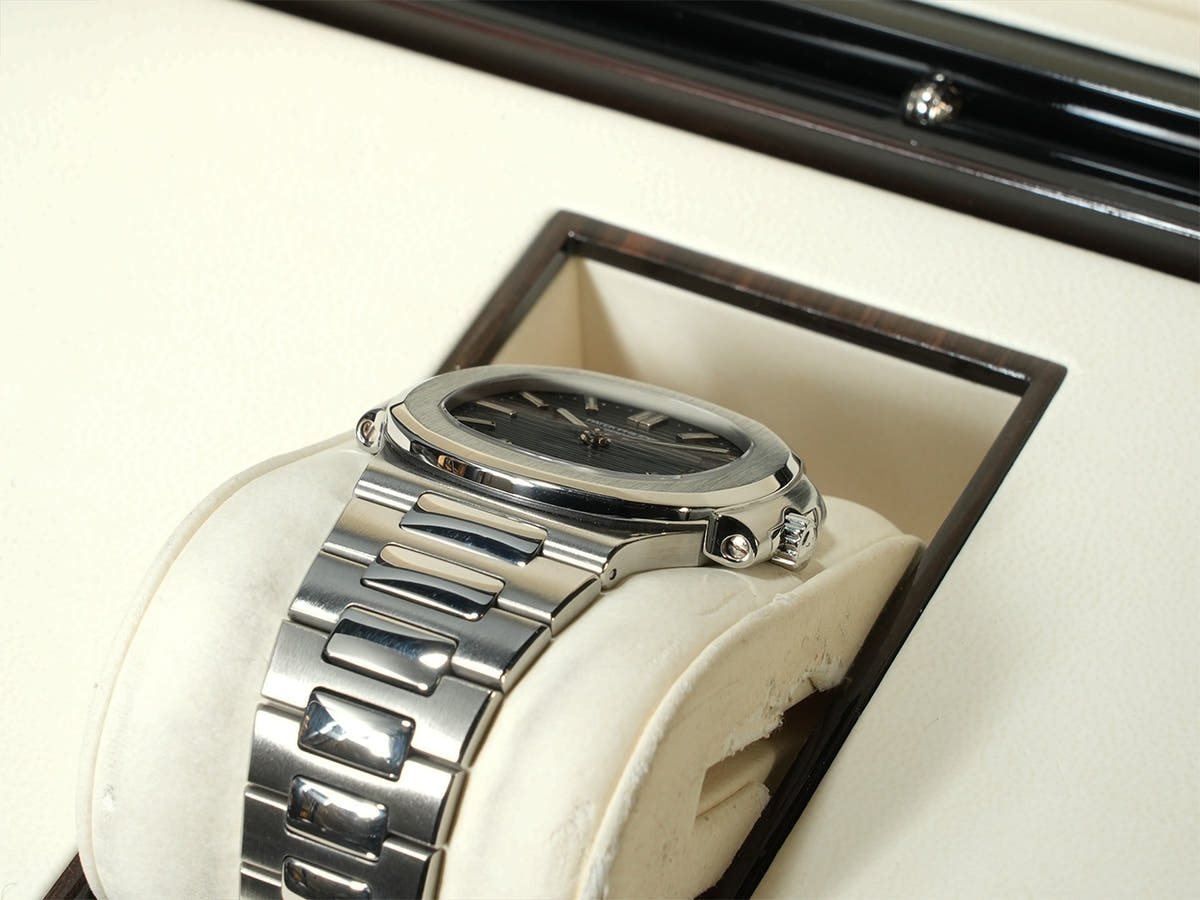 パテックフィリップ ノーチラス Ref.5800/1A-001 ブルー文字盤 中古 K0075799