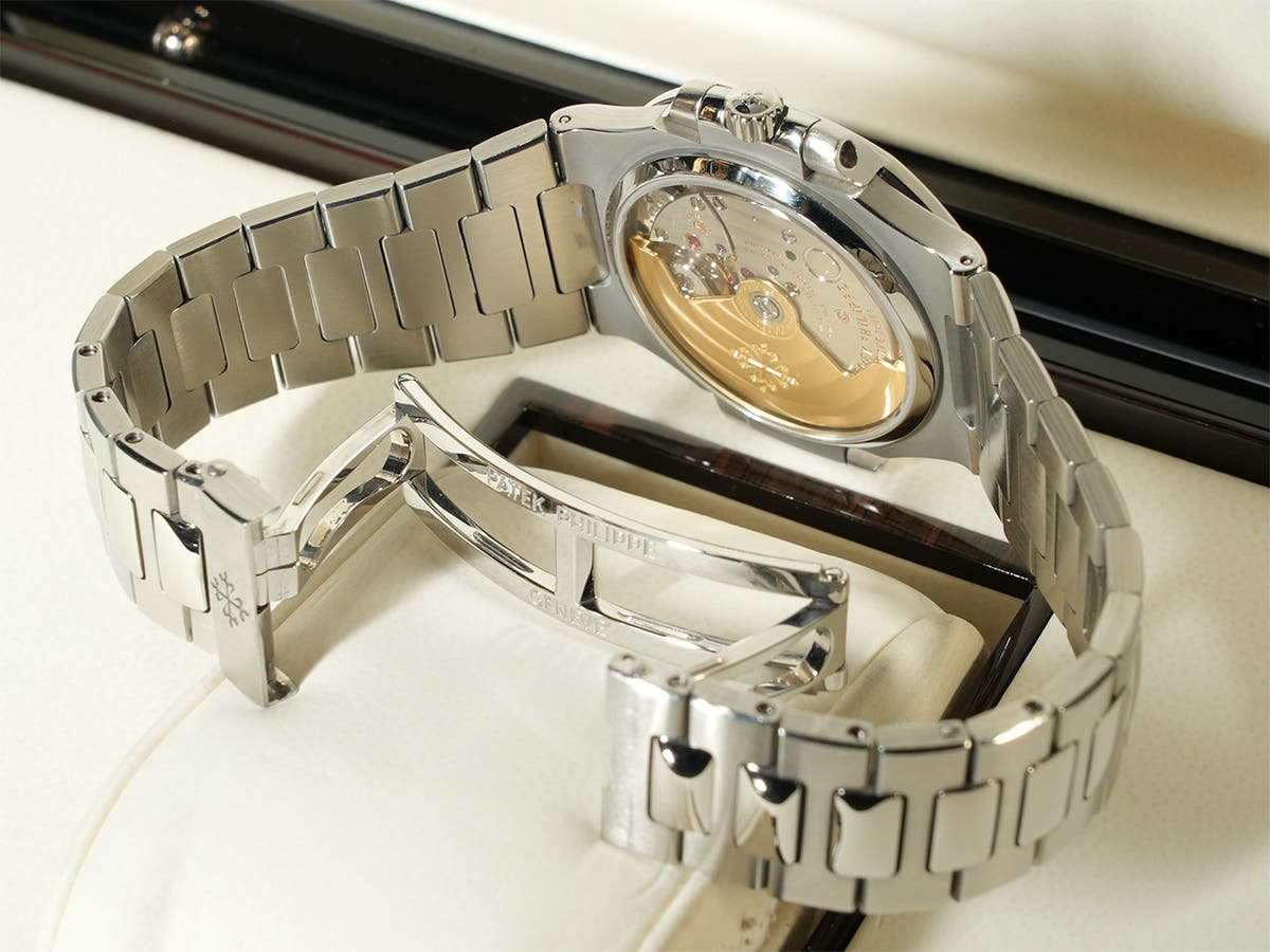 パテックフィリップ ノーチラス Ref.5800/1A-001 ブルー文字盤 中古 K0075799