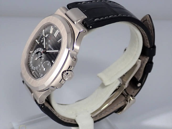 パテックフィリップ ノーチラス Ref.5712G-001 グレー文字盤 中古 nautilus-46
