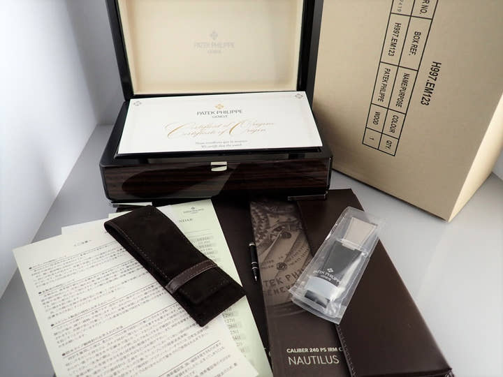 パテックフィリップ ノーチラス Ref.5712G-001 グレー文字盤 中古 nautilus-46