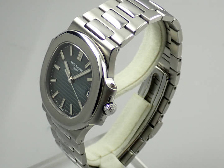 パテックフィリップ ノーチラス Ref.5800/1A-001 ステンレススチール ブルー文字盤