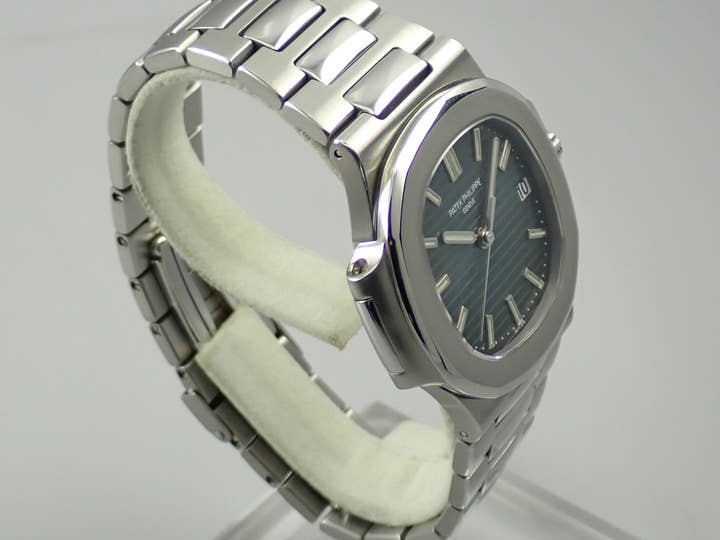 パテックフィリップ ノーチラス Ref.5800/1A-001 ステンレススチール ブルー文字盤